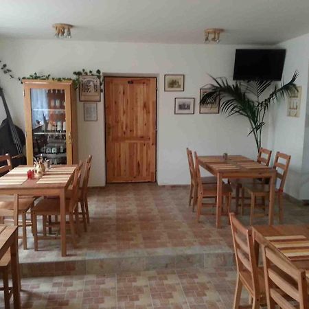 Privat Bohemia Hotell Šatov Exteriör bild