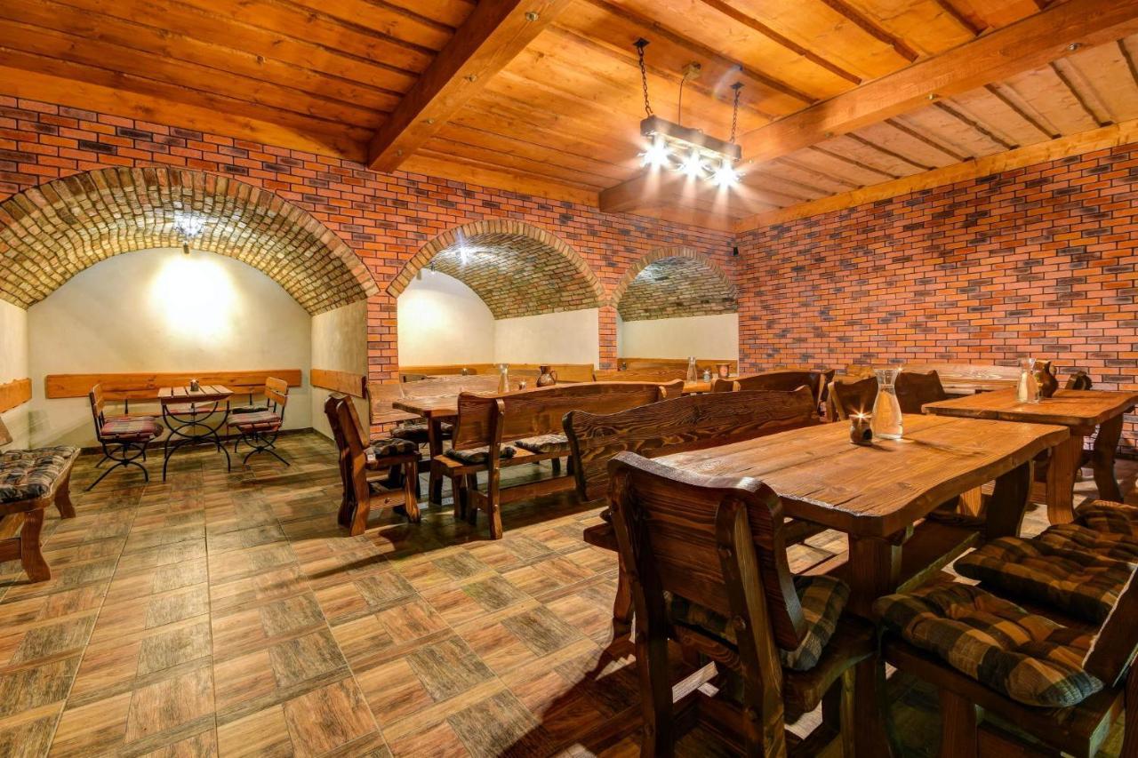 Privat Bohemia Hotell Šatov Exteriör bild