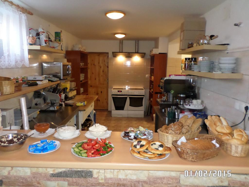 Privat Bohemia Hotell Šatov Exteriör bild