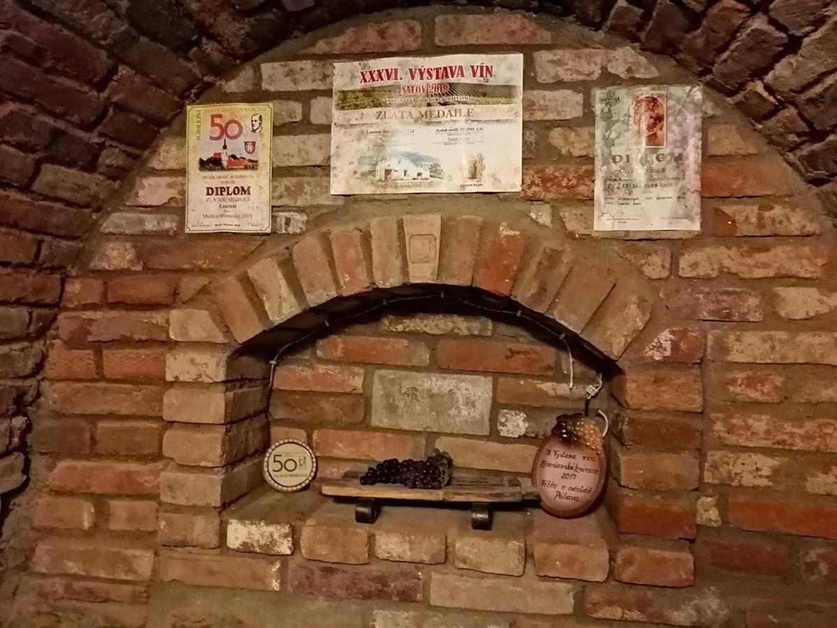 Privat Bohemia Hotell Šatov Exteriör bild